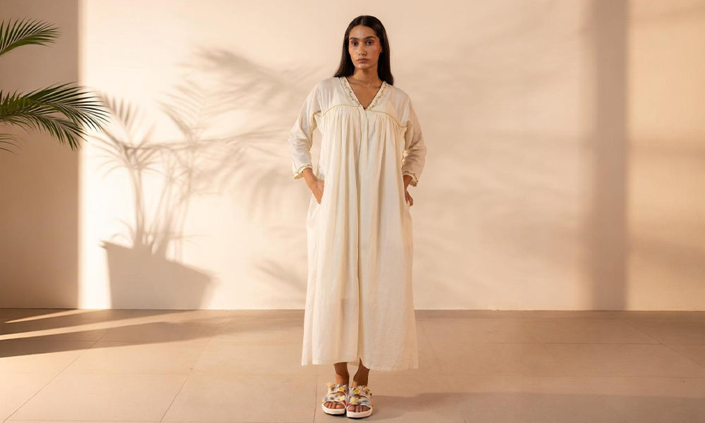 Best Beige Minimal Clothing Pieces for Everyday Wear