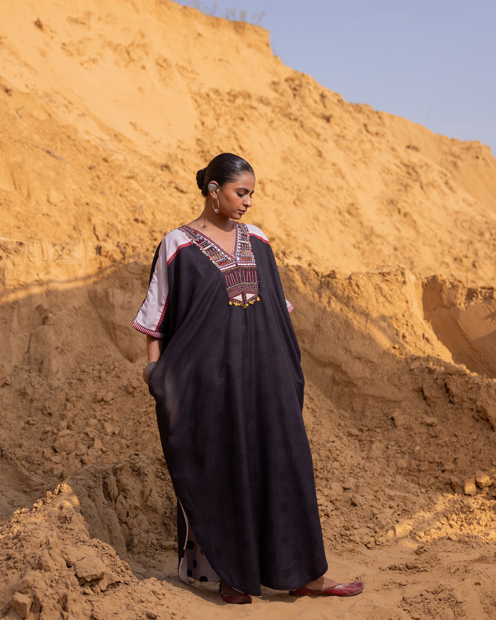 Axia Kaftan - Black