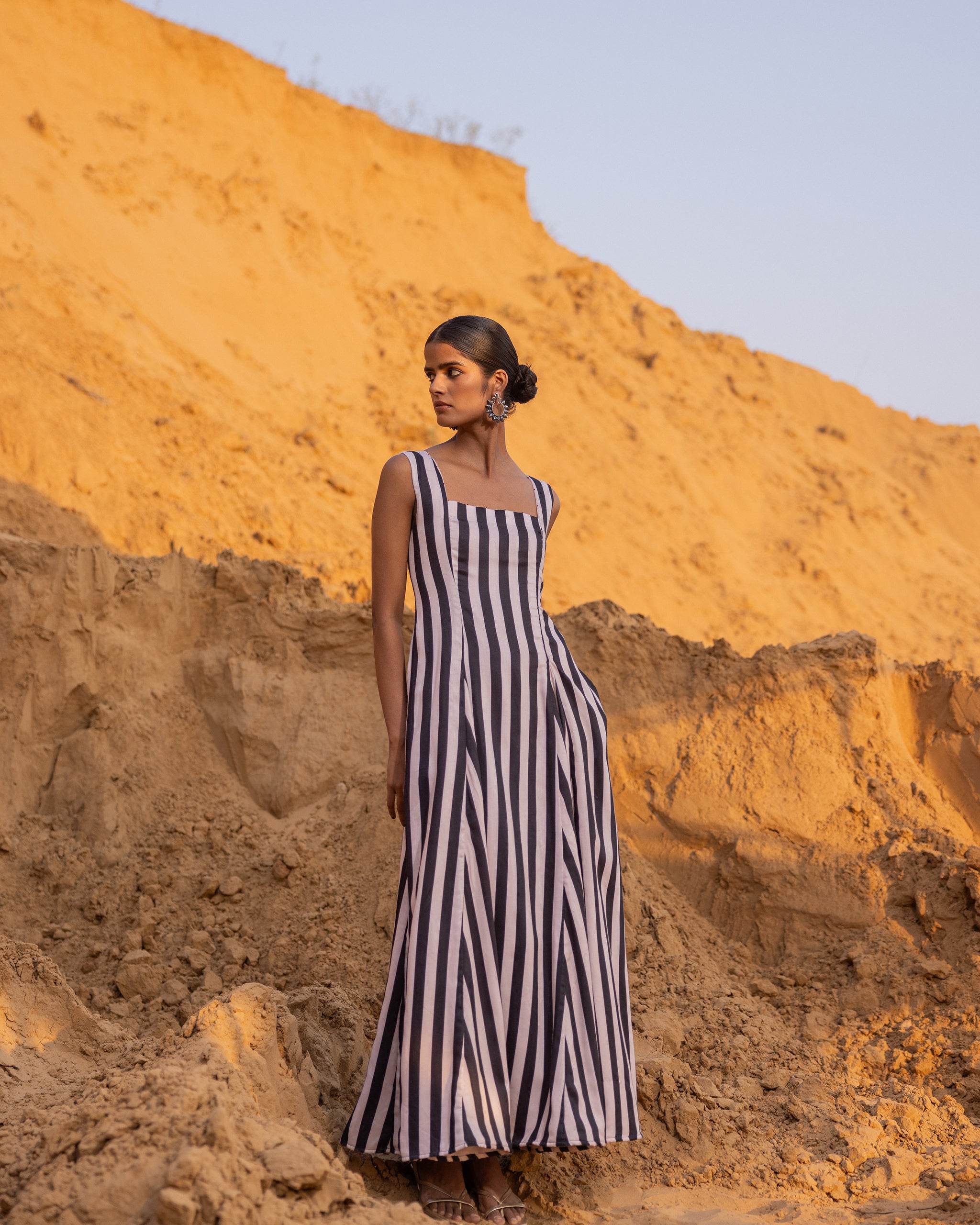 Chrono Dress - Black & Desert Sand