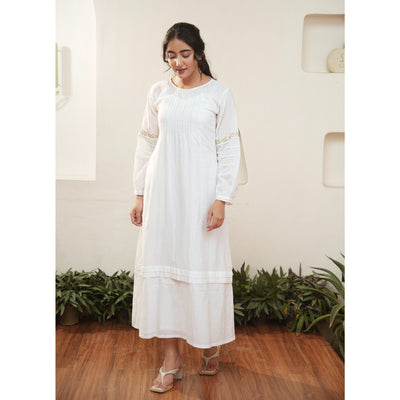 Capsule 16 - White Cotton Dress
