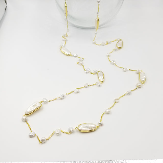 Long Running Water Pearl Necklace